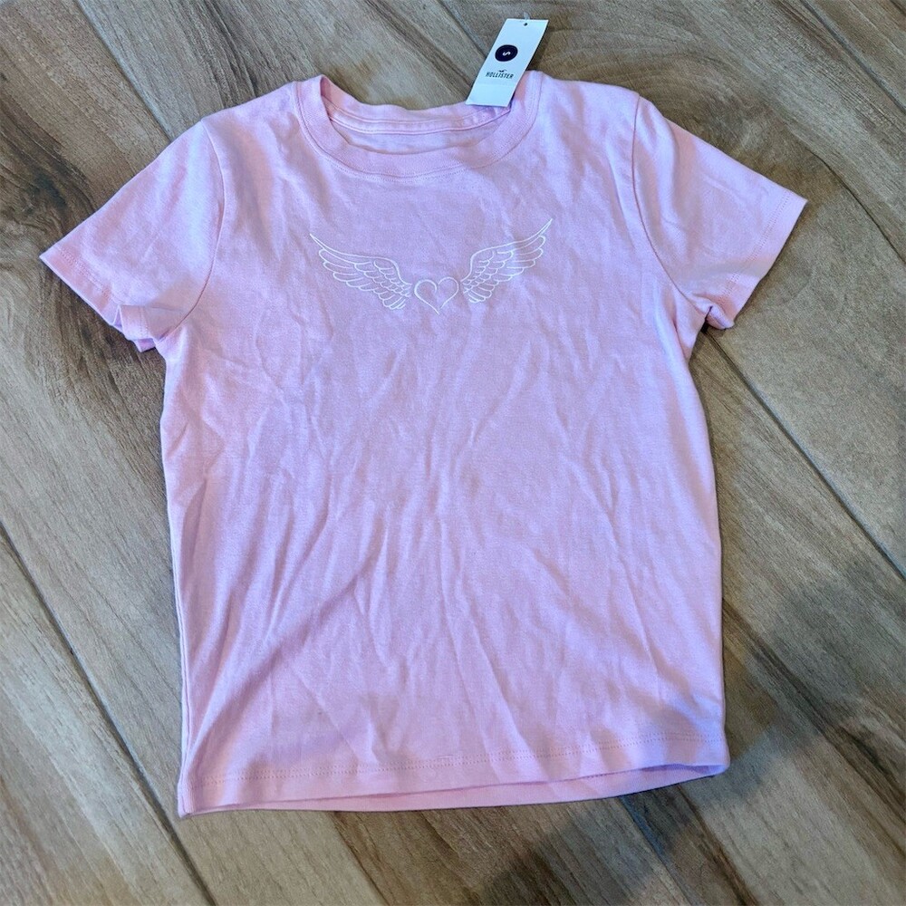 Hollister Co. Baby Tee Womens Size S Light Pink Heart Angel Wings Graphic
